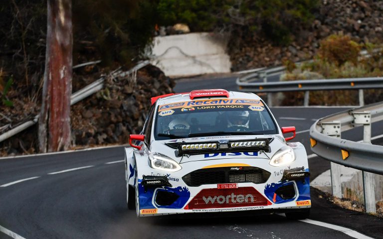 Tras la primera etapa, Enrique Cruz comanda el 33º Rallye Internacional bp Villa de Adeje Tenerife Trofeo CICAR