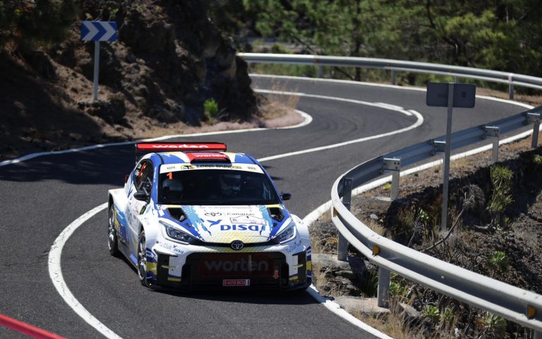 Ajustadas diferencias en la cabeza del 35º Rallye Internacional Villa de Adeje Tenerife Trofeo Cicar tras los dos primeros tramos